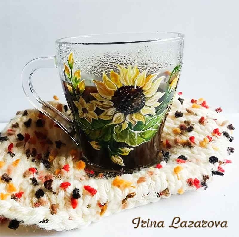 Ръчно рисувана стъклена чаша със слънчогледи