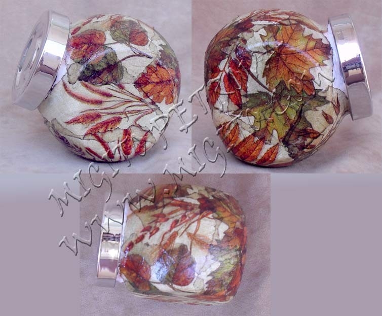 Jar with forest species